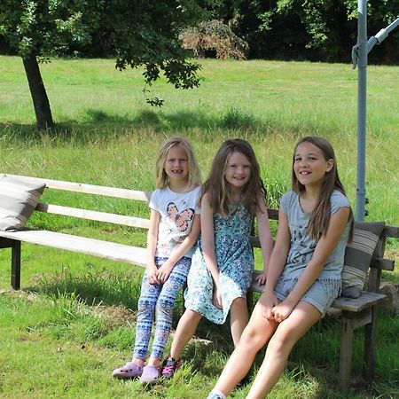 La Petite Jeusseliniere Villa Larchamp Eksteriør billede